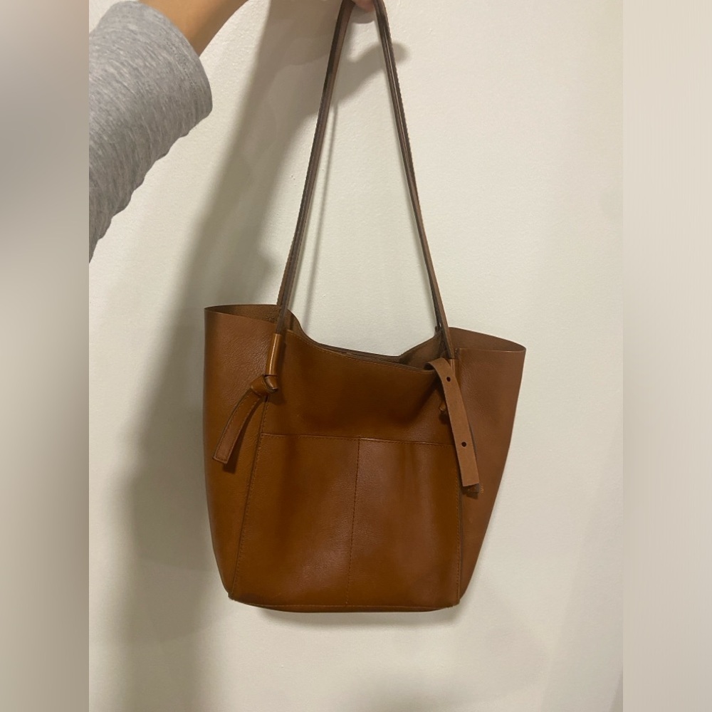 Madewell Knotted Leather Tote Bag - Picture 2 of 9